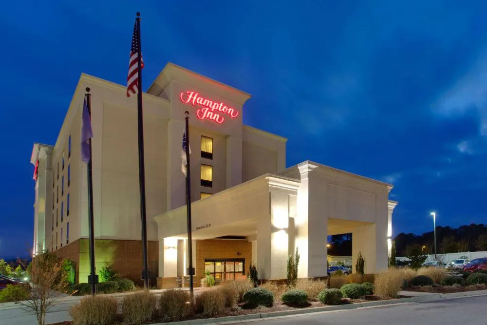 Hampton Inn Emporia hotel hero