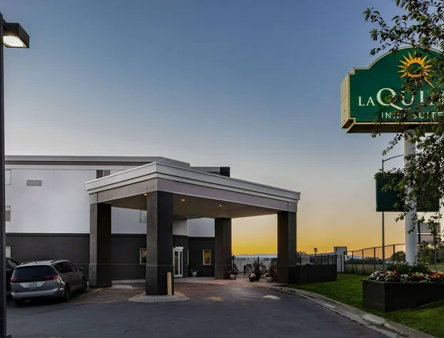 La Quinta Inn & Suites by Wyndham Helena hotel detail image 1