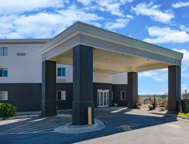 La Quinta Inn & Suites by Wyndham Helena hotel detail image 2