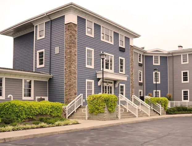 Comfort Suites Chincoteague Island Bayfront Resort hotel detail image 3