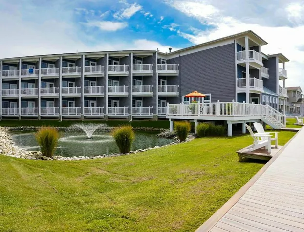 Comfort Suites Chincoteague Island Bayfront Resort hotel detail image 1