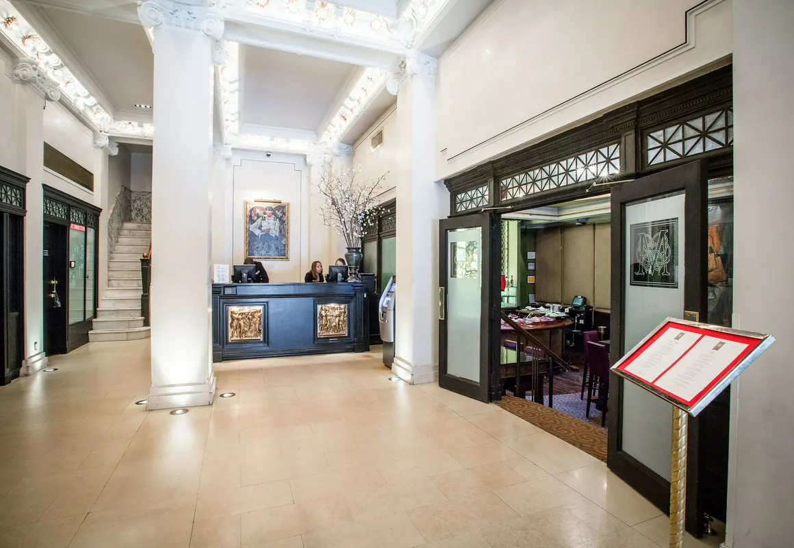 Mansfield hotel hero