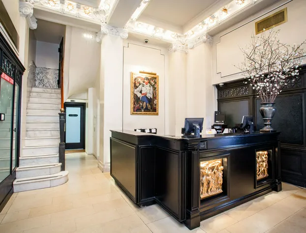 Mansfield hotel detail image 2