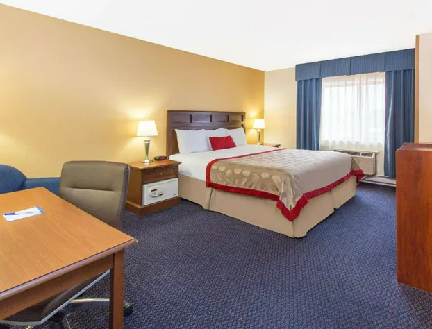 Baymont by Wyndham Waukesha hotel detail image 3