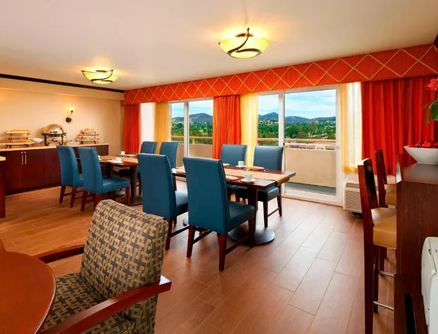 Sheraton Agoura Hills Hotel hotel detail image 4