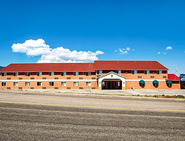 Rodeway Inn & Suites hotel detail image 1