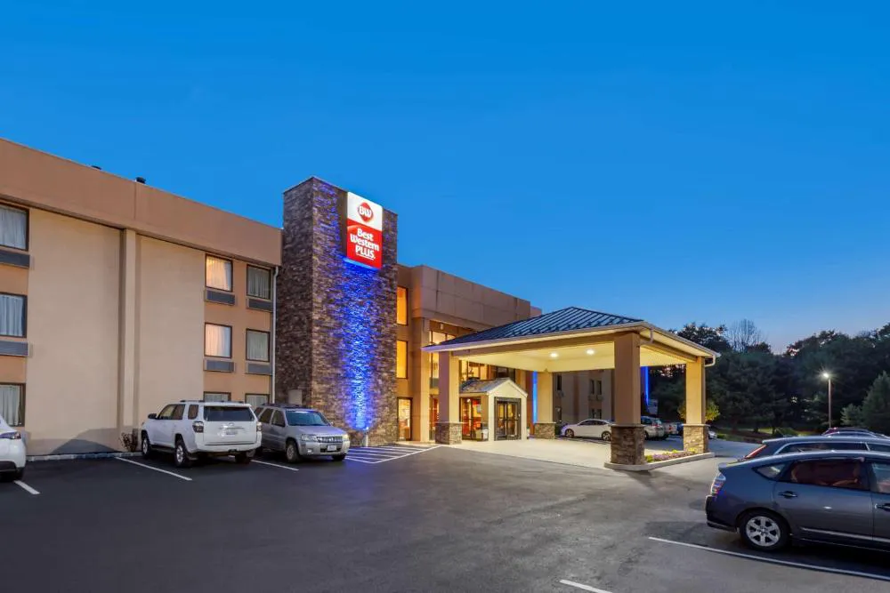 Best Western Plus Poconos Hotel hotel hero
