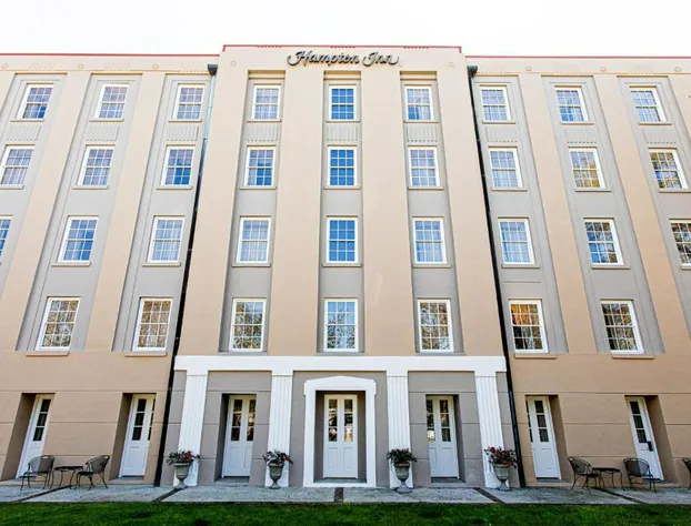 Hampton Inn Charleston-Historic District hotel detail image 2