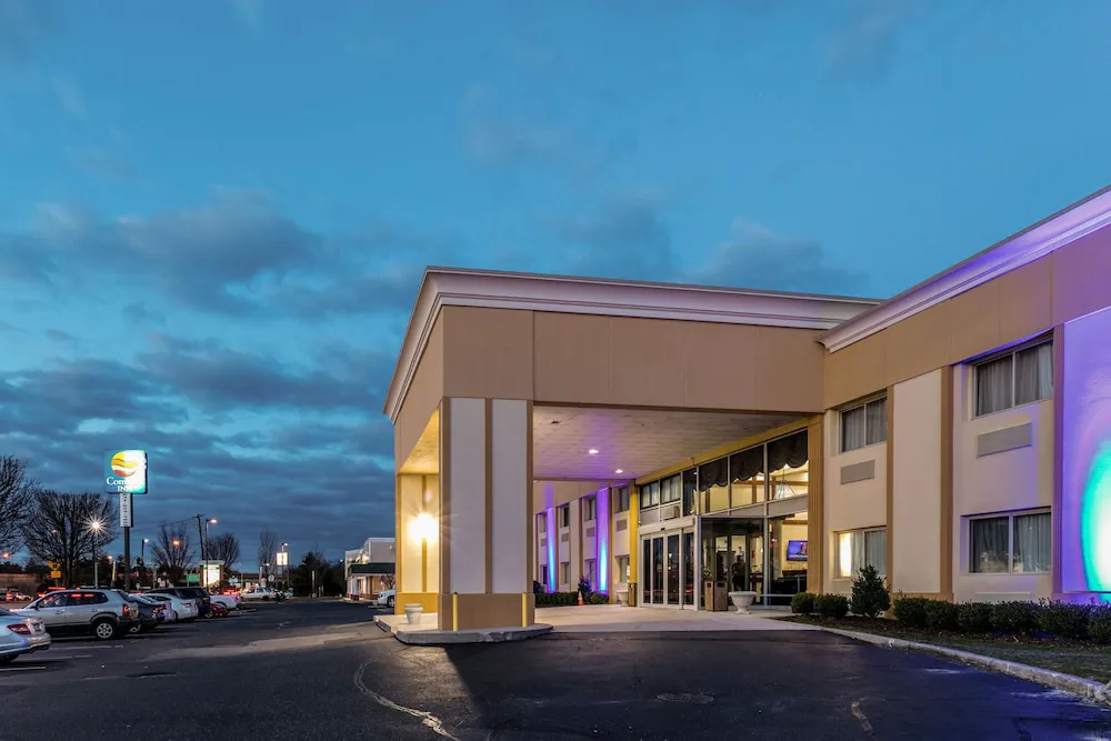 Comfort Inn Medford - Long Island hotel hero
