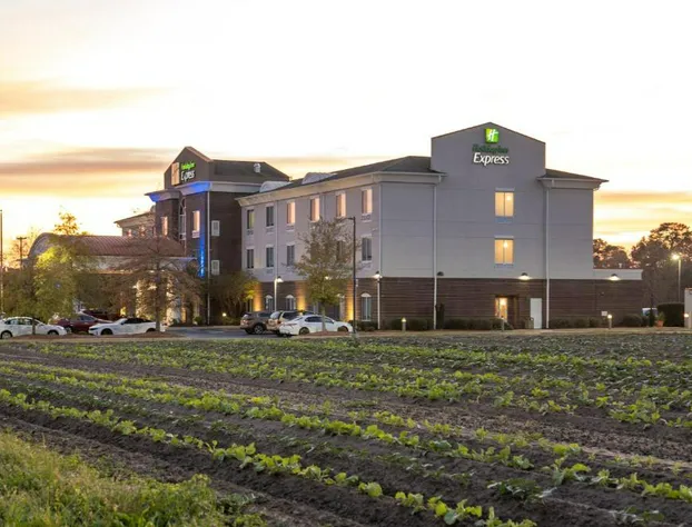 Holiday Inn Express Pembroke by IHG hotel detail image 4