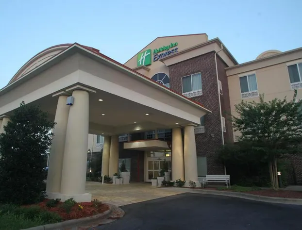 Holiday Inn Express Pembroke by IHG hotel detail image 1