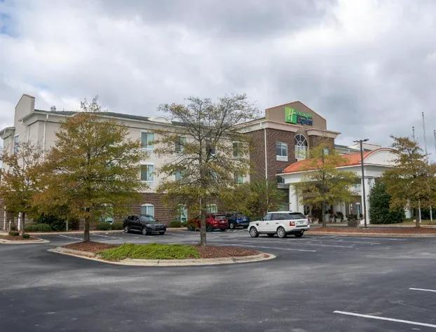 Holiday Inn Express Pembroke by IHG hotel detail image 4