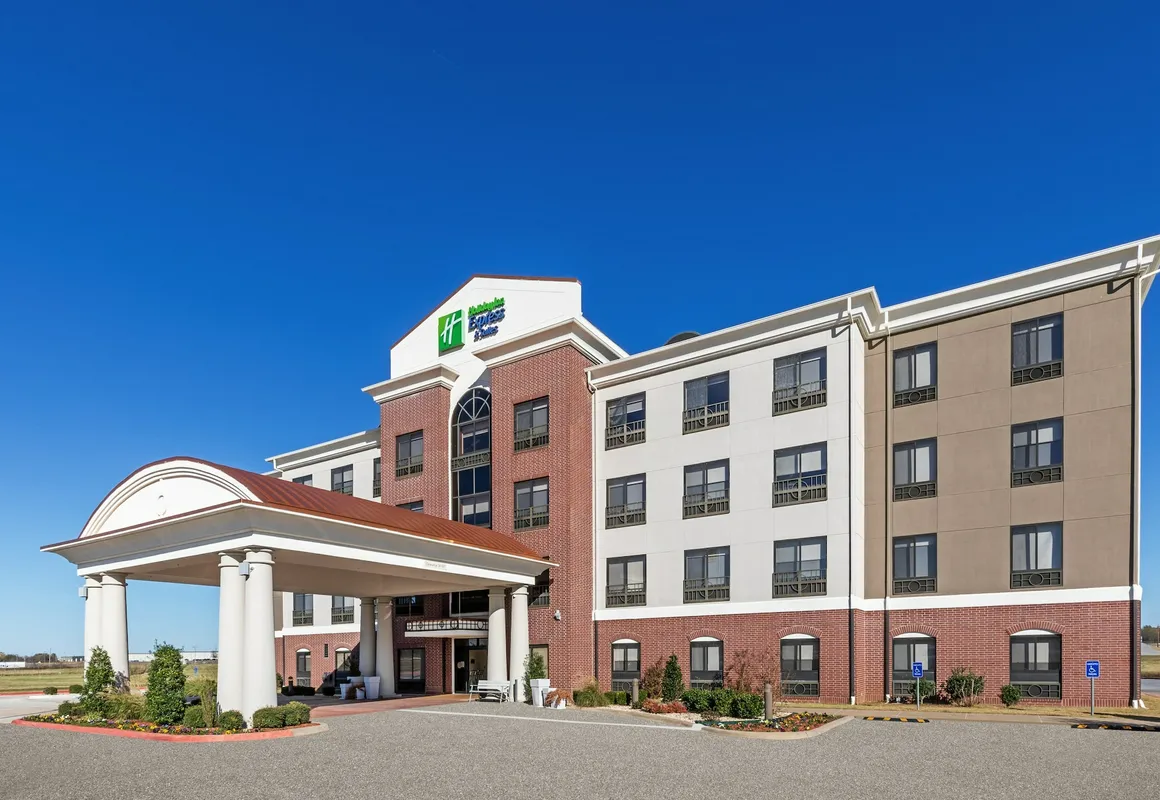 Holiday Inn Express Hotel and Suites Pryor by IHG hotel hero