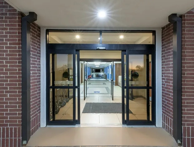 Holiday Inn Express Hotel and Suites Pryor by IHG hotel detail image 2