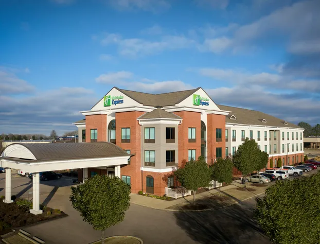 Holiday Inn Express & Suites Olive Branch by IHG hotel detail image 1