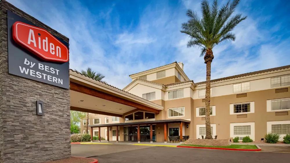 Aiden by Best Western Scottsdale North hotel hero