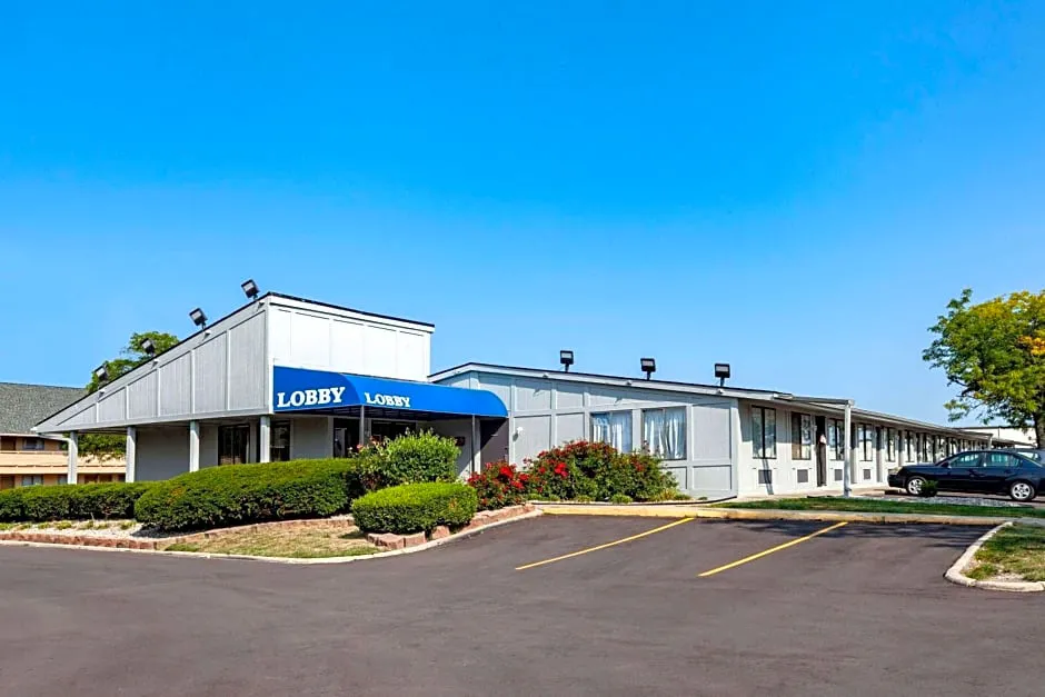 Travelodge by Wyndham Monroe hotel hero