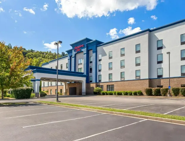 Hampton Inn Huntington University Area hotel detail image 1