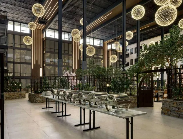 Wyndham Edmonton Hotel and Conference Centre hotel detail image 4