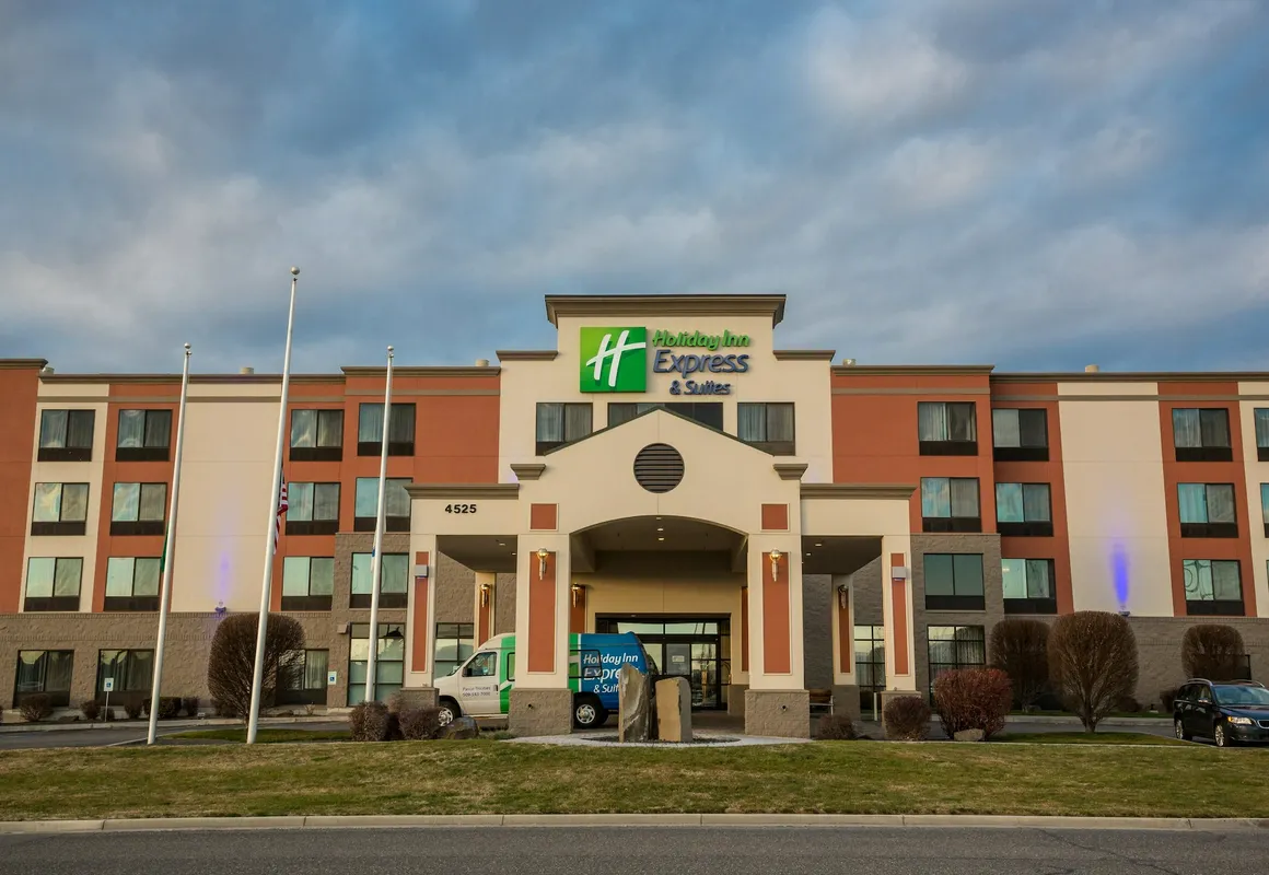 Holiday Inn Express Hotel & Suites Pasco-Tri Cities by IHG hotel hero