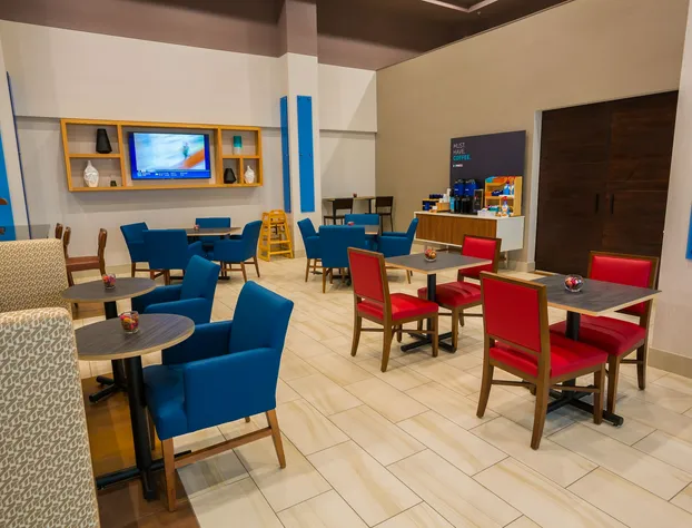 Holiday Inn Express Hotel & Suites Pasco-Tri Cities by IHG hotel detail image 3