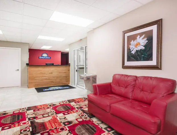 Days Inn by Wyndham Trenton hotel detail image 2