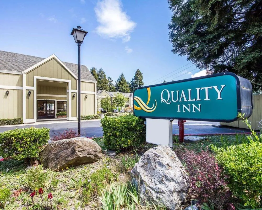 Quality Inn Petaluma - Sonoma hotel hero