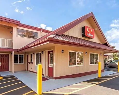 Econo Lodge Eugene hotel detail image 3