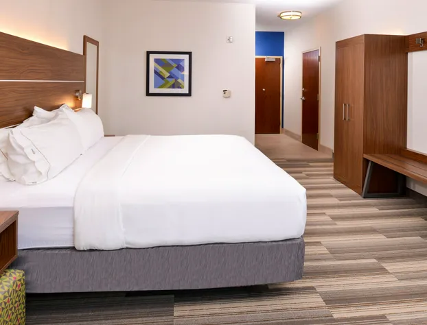 Holiday Inn Express Hotel & Suites Urbana-Champaign by IHG hotel detail image 4