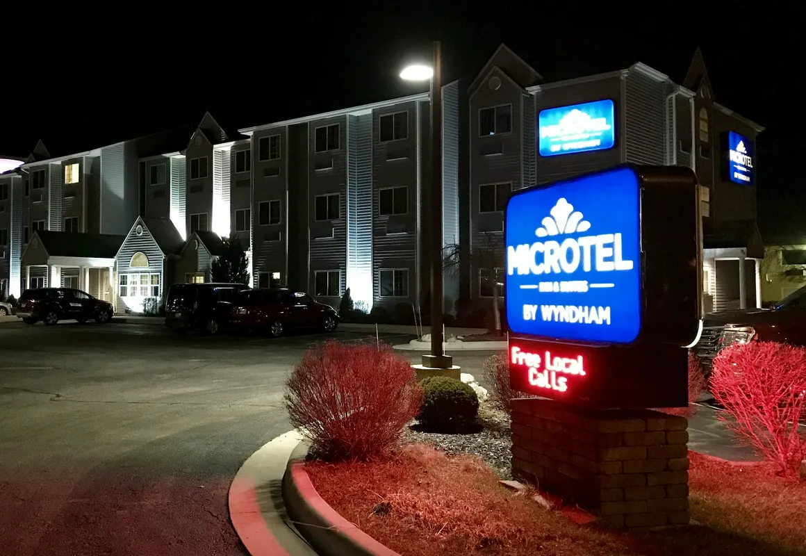 Microtel Inn & Suites by Wyndham Elkhart hotel hero