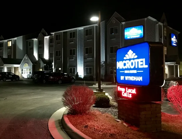 Microtel Inn & Suites by Wyndham Elkhart hotel detail image 1