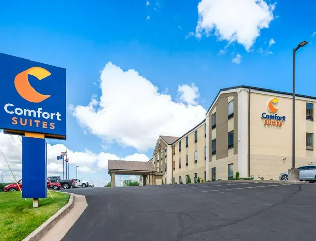 Comfort Suites Jefferson City hotel detail image 1