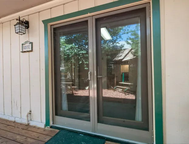 Big Bear Lakefront Lodge hotel detail image 1