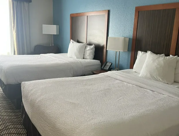 La Quinta Inn & Suites by Wyndham Mathis hotel detail image 4