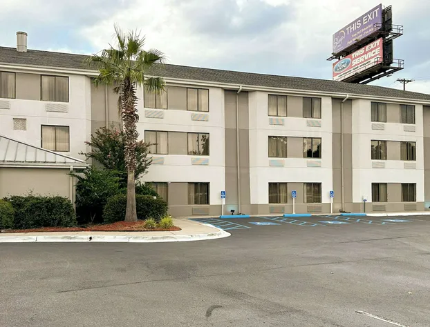 Sleep Inn Walterboro I-95 hotel detail image 2