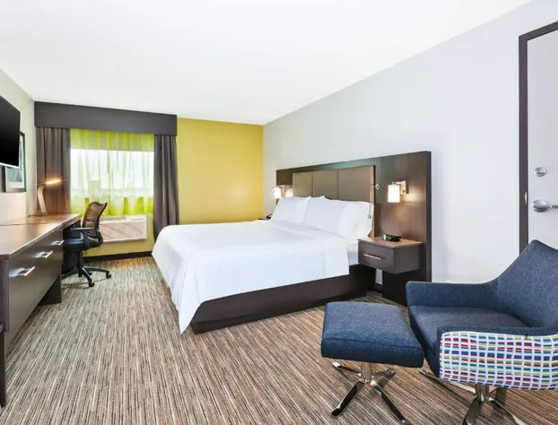 Holiday Inn Express Winnipeg Airport - Polo Park by IHG hotel detail image 3