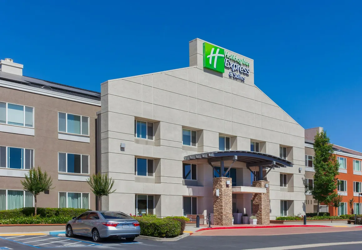 Holiday Inn Express & Suites Elk Grove West I-5 by IHG hotel hero