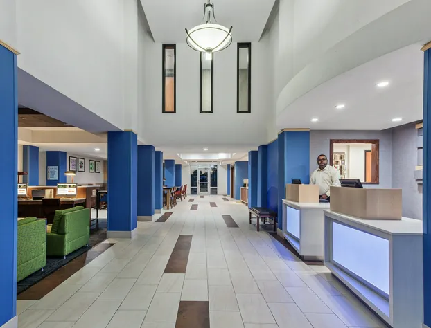 Holiday Inn Express & Suites Elk Grove West I-5 by IHG hotel detail image 4