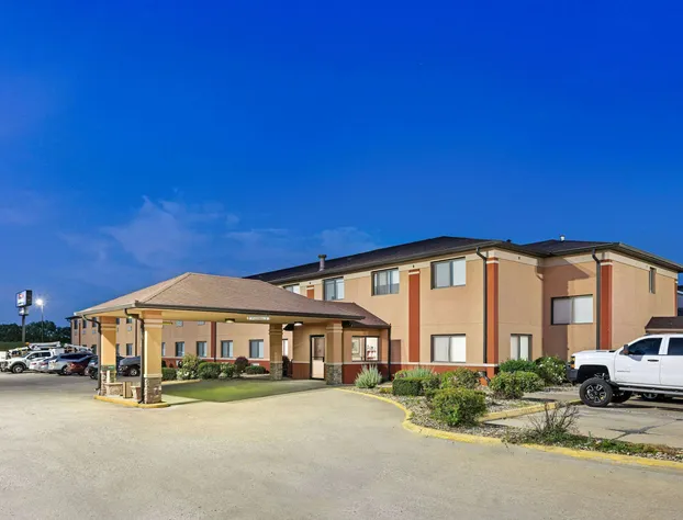 Baymont by Wyndham Waterloo hotel detail image 3