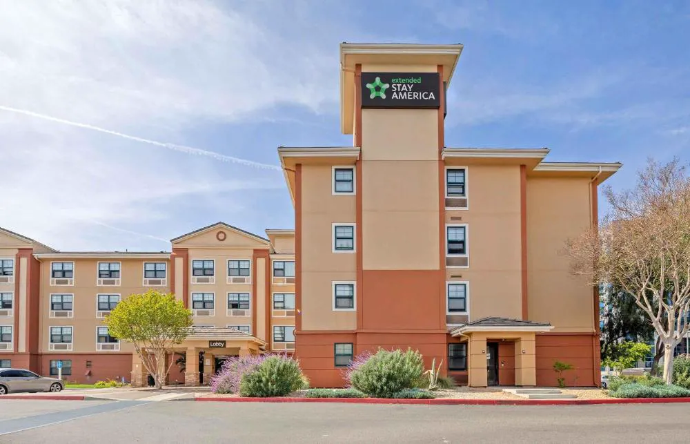 Extended Stay America Suites Los Angeles Burbank Airport hotel hero