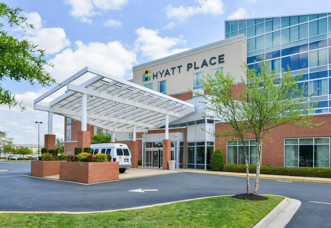 Hyatt Place Chesapeake hotel hero