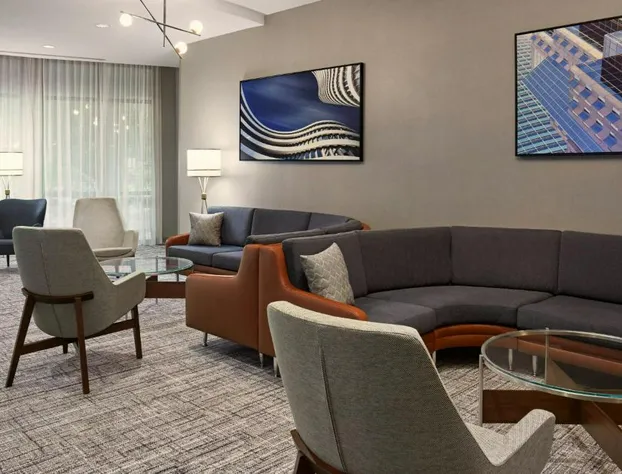 Courtyard by Marriott Hamilton hotel detail image 3