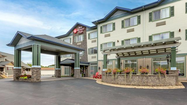 Best Western Plus Vineyard Inn & Suites hotel detail image 3