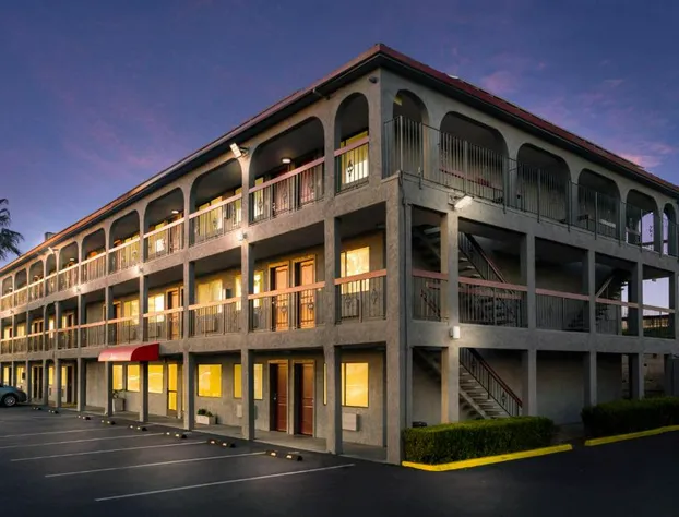 Red Roof Inn Stockton hotel detail image 1