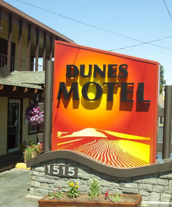 Dunes Motel hotel hero