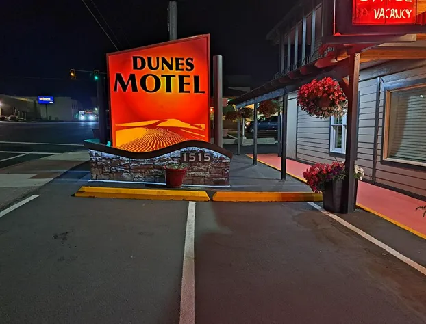 Dunes Motel hotel detail image 3