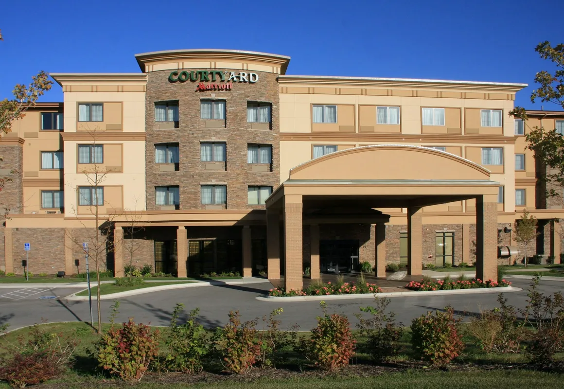 Courtyard Des Moines West/Jordan Creek hotel hero
