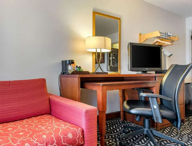 Quality Inn Falconer - Jamestown hotel detail image 3