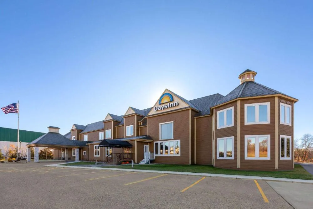 Days Inn by Wyndham Hutchinson hotel hero