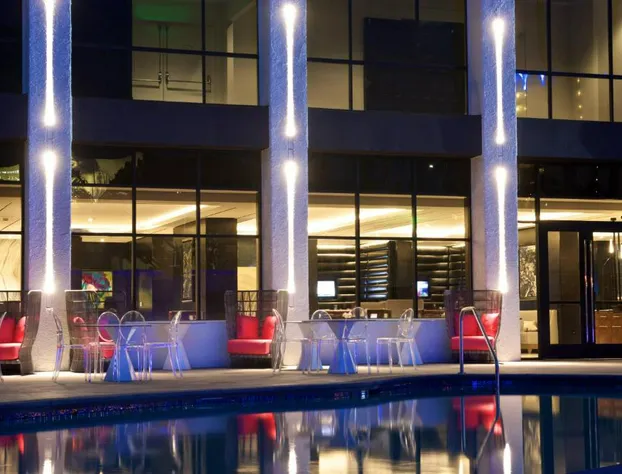 Beverly Hills Marriott hotel detail image 1